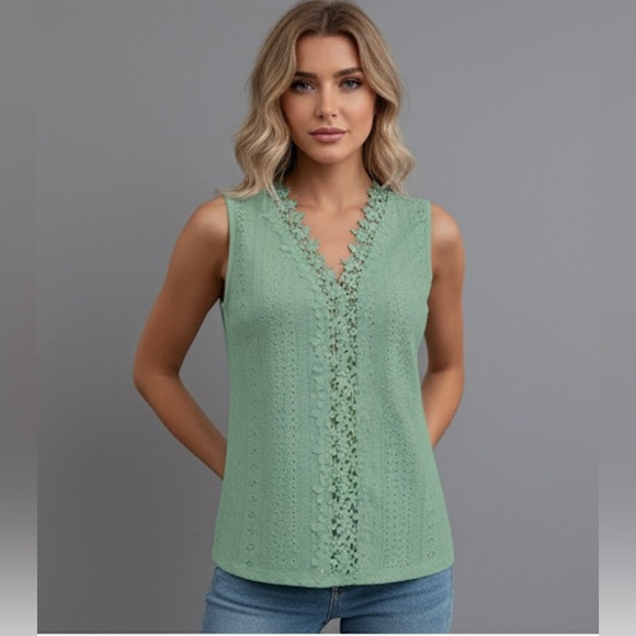 Swiss Dot Guipure Lace Tank Top - Picture 2 of 8